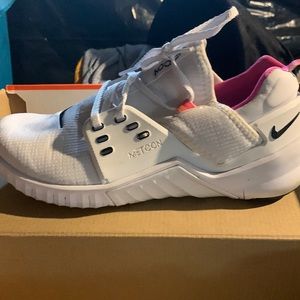 Selling WMNS Nike Free Metcon 2 size 8/5